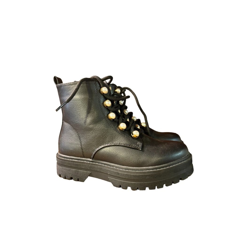 Eva and Zoe Black Combat Style Boots with Pearl Eyelets Junior Size 2 - Picture 5 of 8